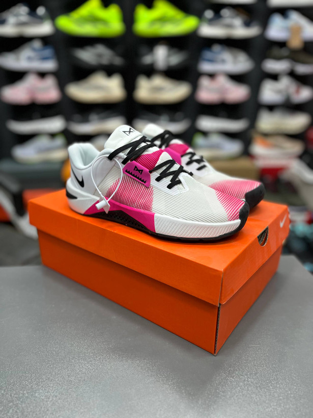 کتونی نایک متکان ۱۰ مسترکوالیتی Nike Metcon ۱۰ساخت ویتنام وارداتی سایز۳۷ الی ۴۵ ست زنانه و مردانه فروش تکی و عمده ضمانت اصالت کالا بالاترین کیفیت پایین ترین قیمت