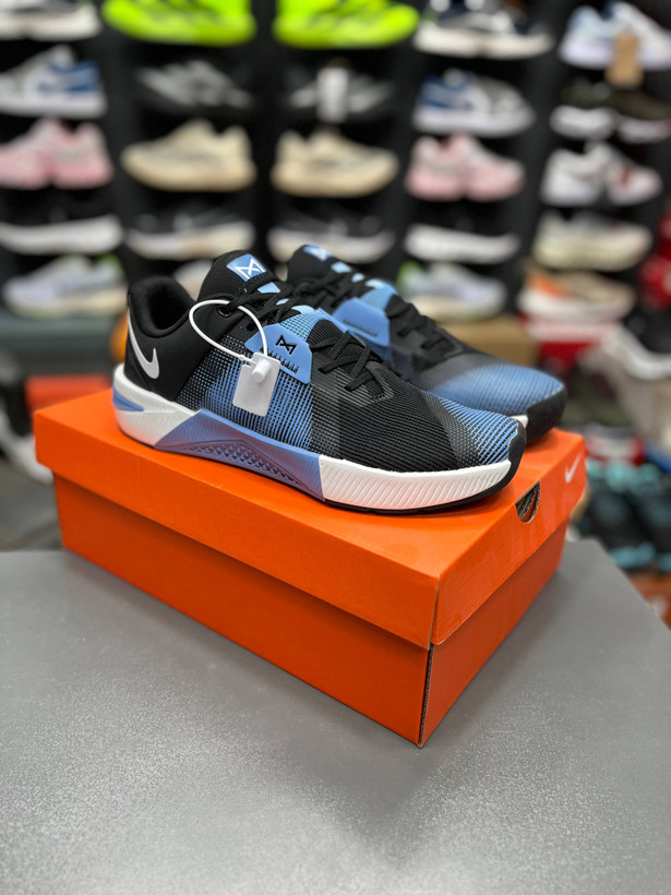 کتونی نایک متکان ۱۰ مسترکوالیتی Nike Metcon ۱۰ساخت ویتنام وارداتی سایز۳۷ الی ۴۵ ست زنانه و مردانه فروش تکی و عمده ضمانت اصالت کالا بالاترین کیفیت پایین ترین قیمت