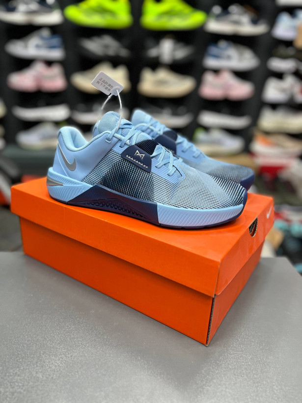 کتونی نایک متکان ۱۰ مسترکوالیتی Nike Metcon ۱۰ساخت ویتنام وارداتی سایز۳۷ الی ۴۵ ست زنانه و مردانه فروش تکی و عمده ضمانت اصالت کالا بالاترین کیفیت پایین ترین قیمت