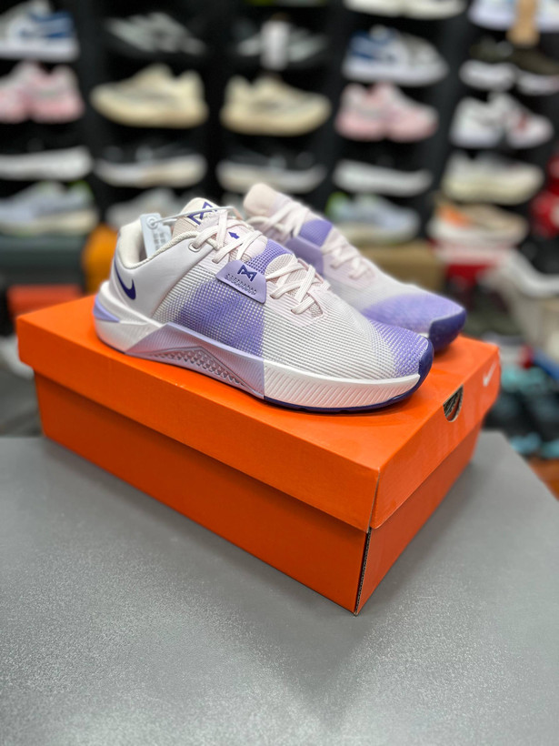 کتونی نایک متکان ۱۰ مسترکوالیتی Nike Metcon ۱۰ساخت ویتنام وارداتی سایز۳۷ الی ۴۵ ست زنانه و مردانه فروش تکی و عمده ضمانت اصالت کالا بالاترین کیفیت پایین ترین قیمت