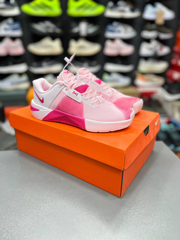 کتونی نایک متکان ۱۰ مسترکوالیتی Nike Metcon ۱۰ساخت ویتنام وارداتی سایز۳۷ الی ۴۵ ست زنانه و مردانه فروش تکی و عمده ضمانت اصالت کالا بالاترین کیفیت پایین ترین قیمت