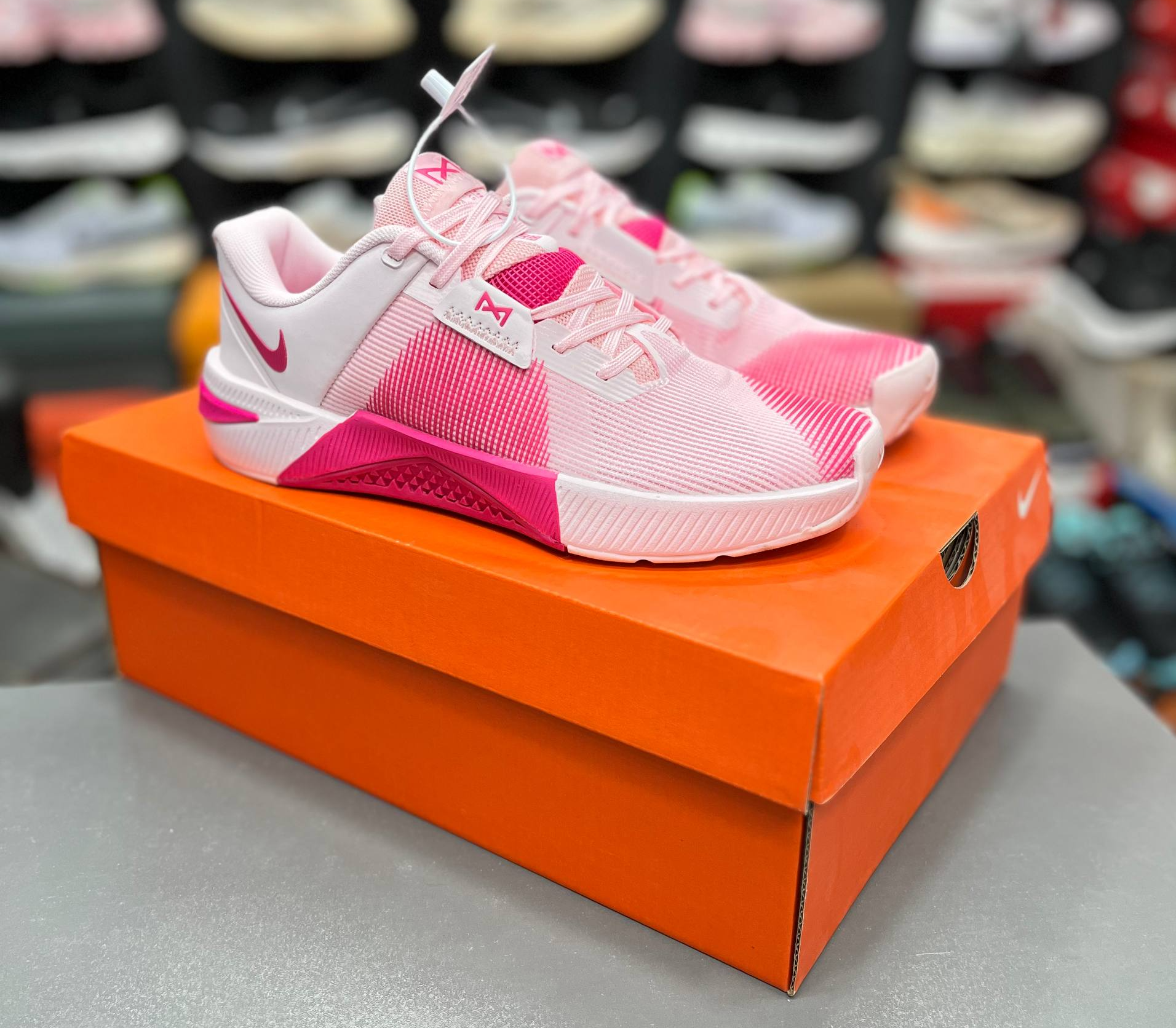 کتونی نایک متکان ۱۰ مسترکوالیتی Nike Metcon ۱۰ساخت ویتنام وارداتی سایز۳۷ الی ۴۵ ست زنانه و مردانه فروش تکی و عمده ضمانت اصالت کالا بالاترین کیفیت پایین ترین قیمت