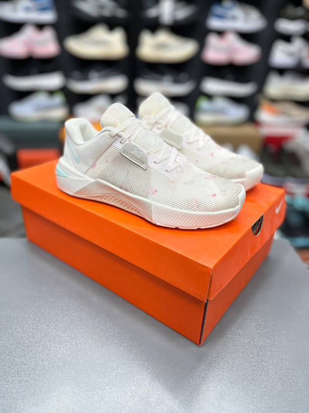 کتونی نایک متکان ۱۰ مسترکوالیتی Nike Metcon ۱۰ساخت ویتنام وارداتی سایز۳۷ الی ۴۵ ست زنانه و مردانه فروش تکی و عمده ضمانت اصالت کالا بالاترین کیفیت پایین ترین قیمت