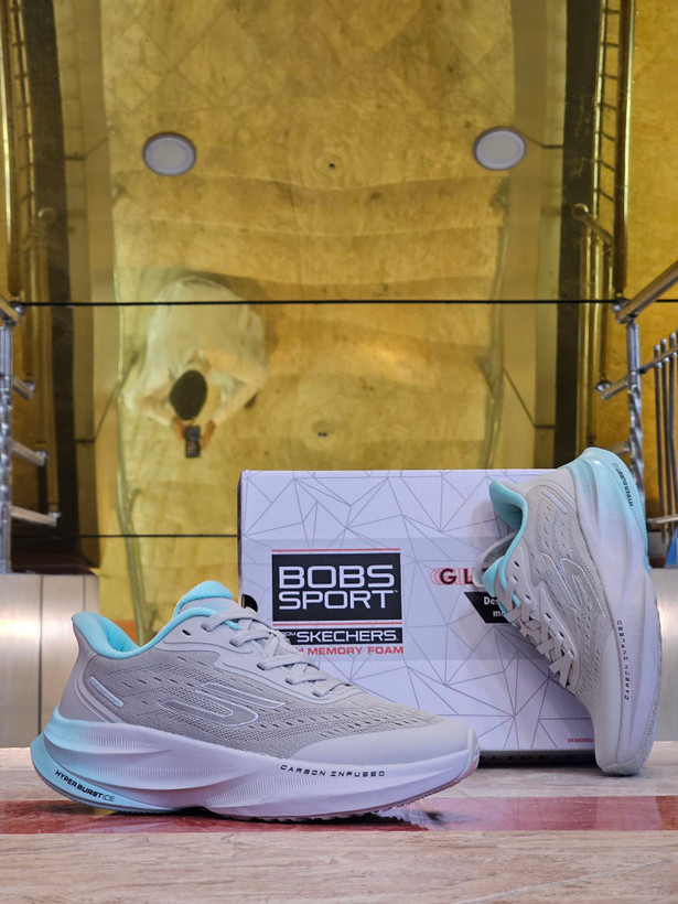 کتونی زنانه اسکیچرز هایپربرست کربن مسترکوالیتی/Skechers Hyper Burst Carbon/ساخت ویتنام وارداتی/سایز۳۷ الی ۴۰/فروش تکی و عمده ضمانت کیفیت کالا
