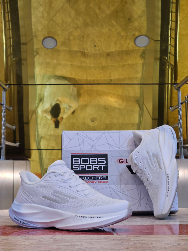 کتونی زنانه اسکیچرز هایپربرست کربن مسترکوالیتی/Skechers Hyper Burst Carbon/ساخت ویتنام وارداتی/سایز۳۷ الی ۴۰/فروش تکی و عمده ضمانت کیفیت کالا