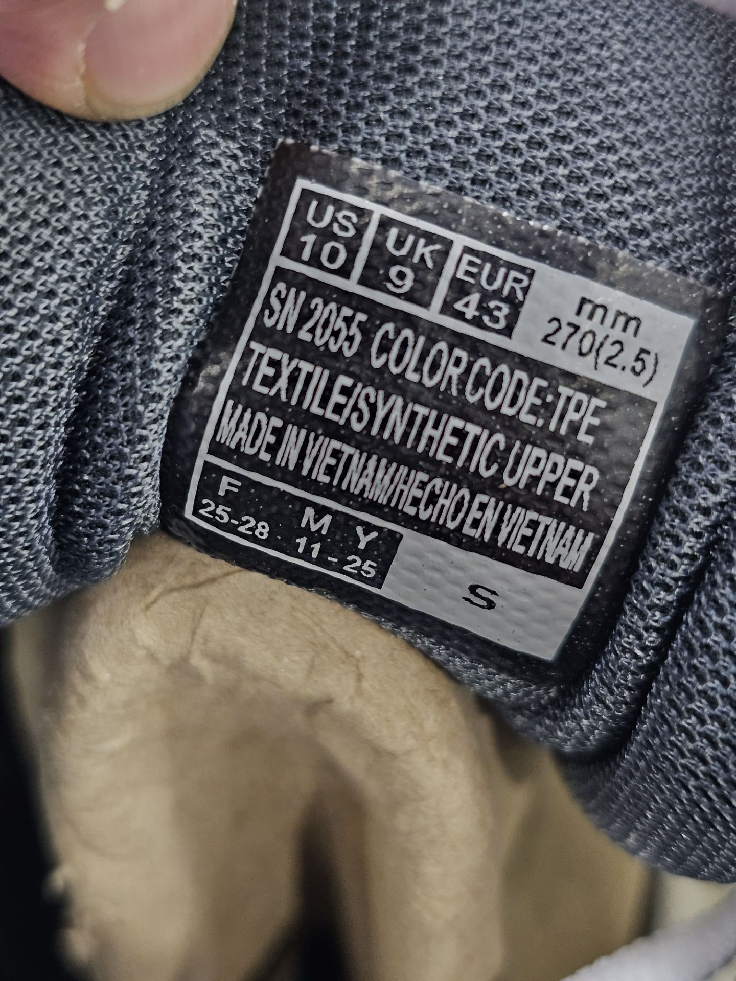 کتونی اسکیچرز اولترا گو مسترکوالیتیSkechers Ultra Goساخت ویتنام وارداتی سایز ۳۷الی ۴۸ ست زنانه و مردانه فروش تکی و عمده ضمانت اصالت کالا کیفیت مسترکوالیتی درجه ۱