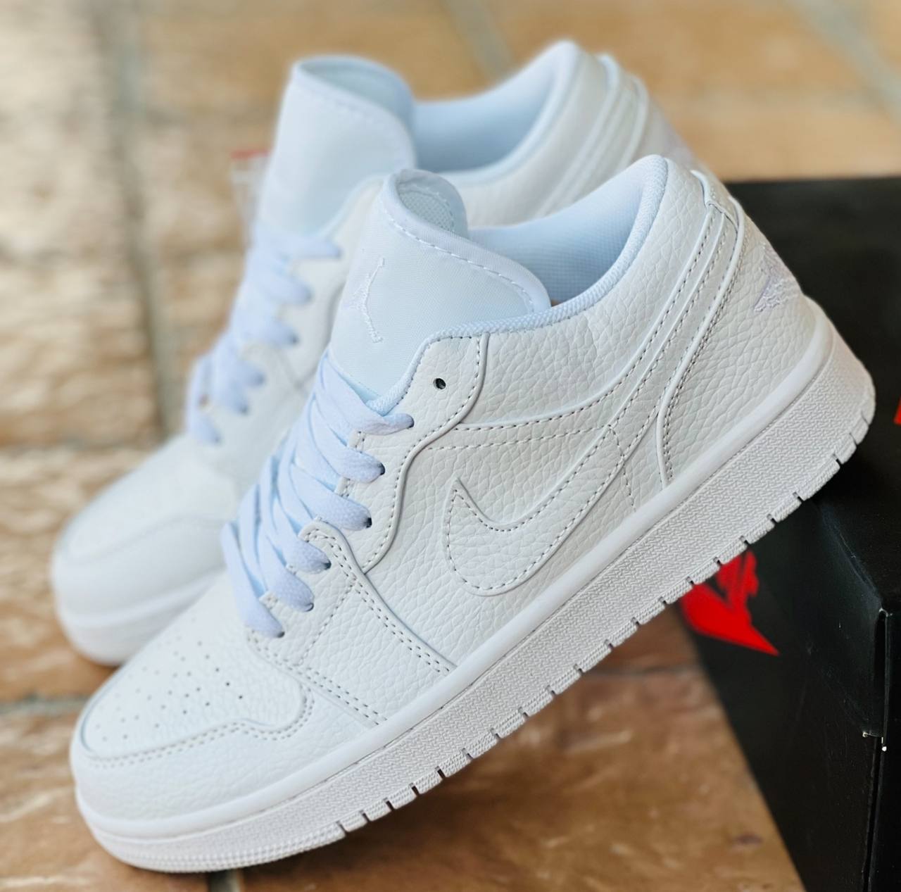 نایک ایرجردن وان مسترکوالیتی Nike Air Jordan 1ساخت ویتنام وارداتی سایز37الی ۴۵ فروش تکی و عمده ضمانت اصالت کالا پایین ترین قیمت بالاترین کیفیت