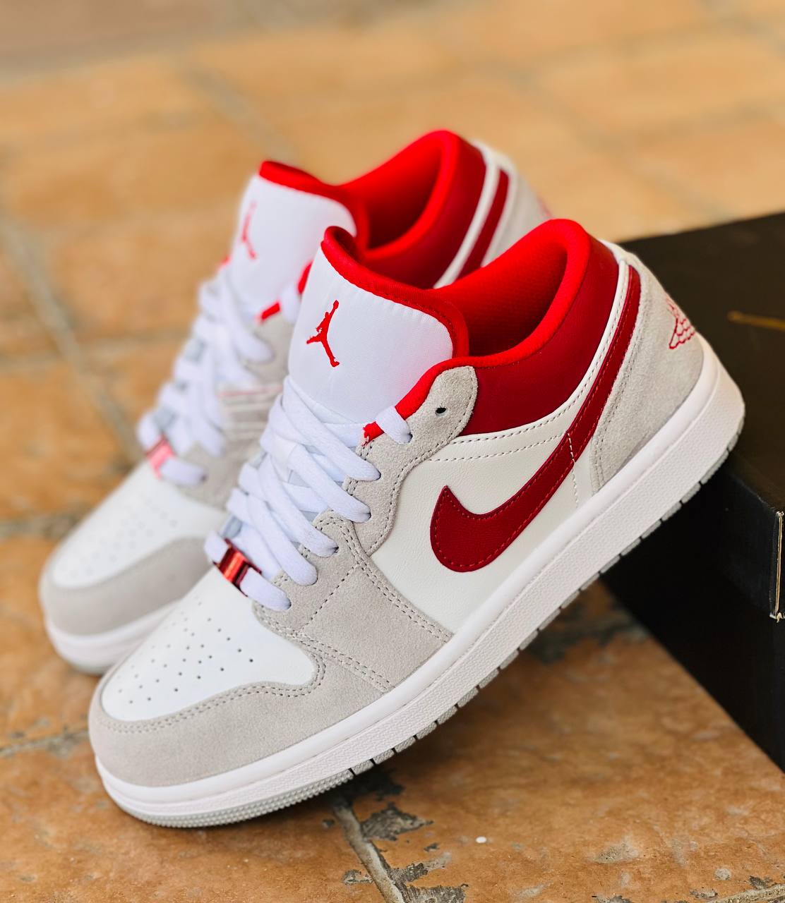 نایک ایرجردن وان مسترکوالیتی Nike Air Jordan 1ساخت ویتنام وارداتی سایز37الی ۴۵ فروش تکی و عمده ضمانت اصالت  کالا پایین ترین قیمت بالاترین کیفیت