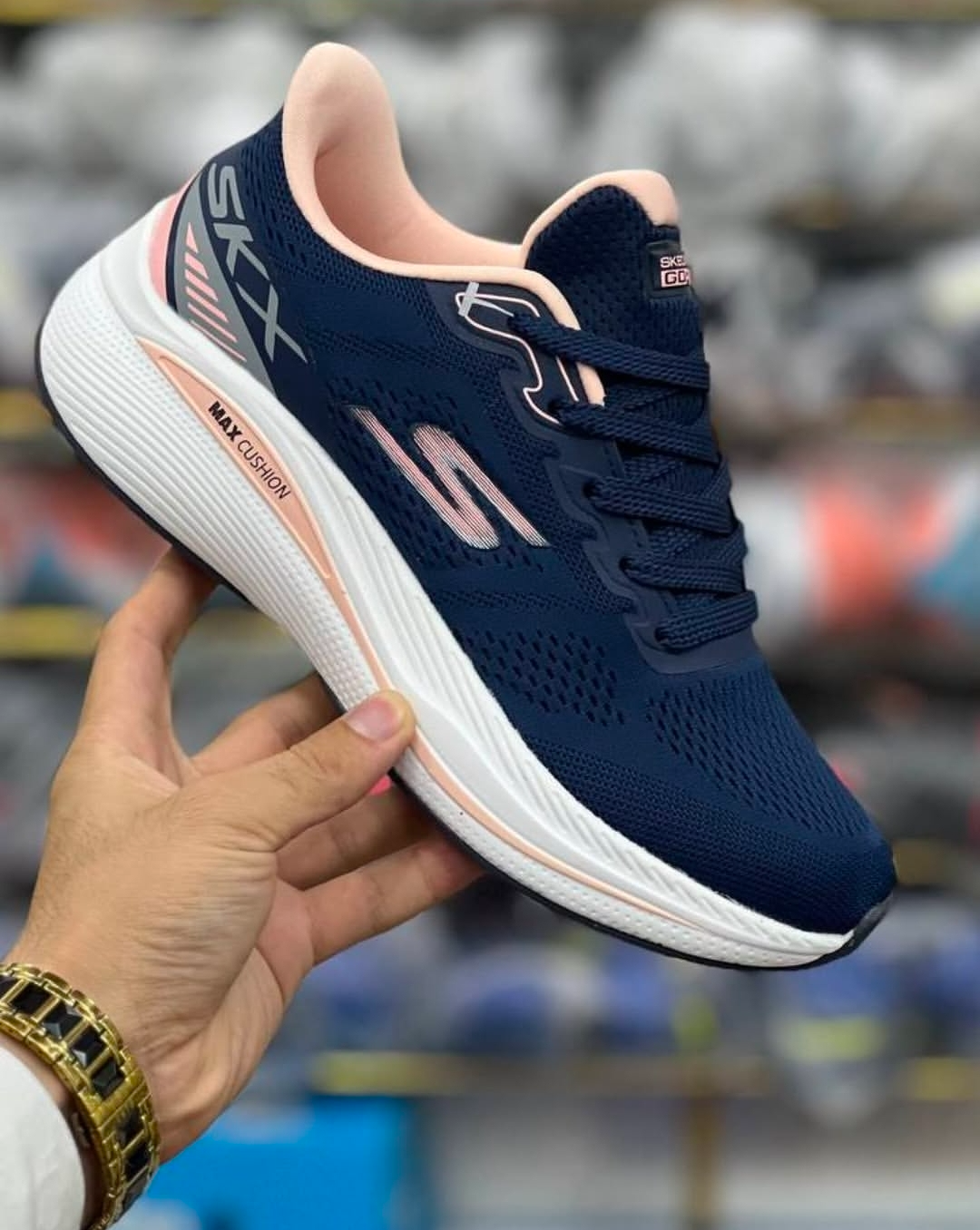 کتونی اسکیچرز SKX مسترکوالیتیSkechers SKXساخت ویتنام وارداتی کتونی پیاده رویی و روز مره سایز۳۶ الی ۴۰ فروش تکی و عمده ضمانت کیفیت کالا