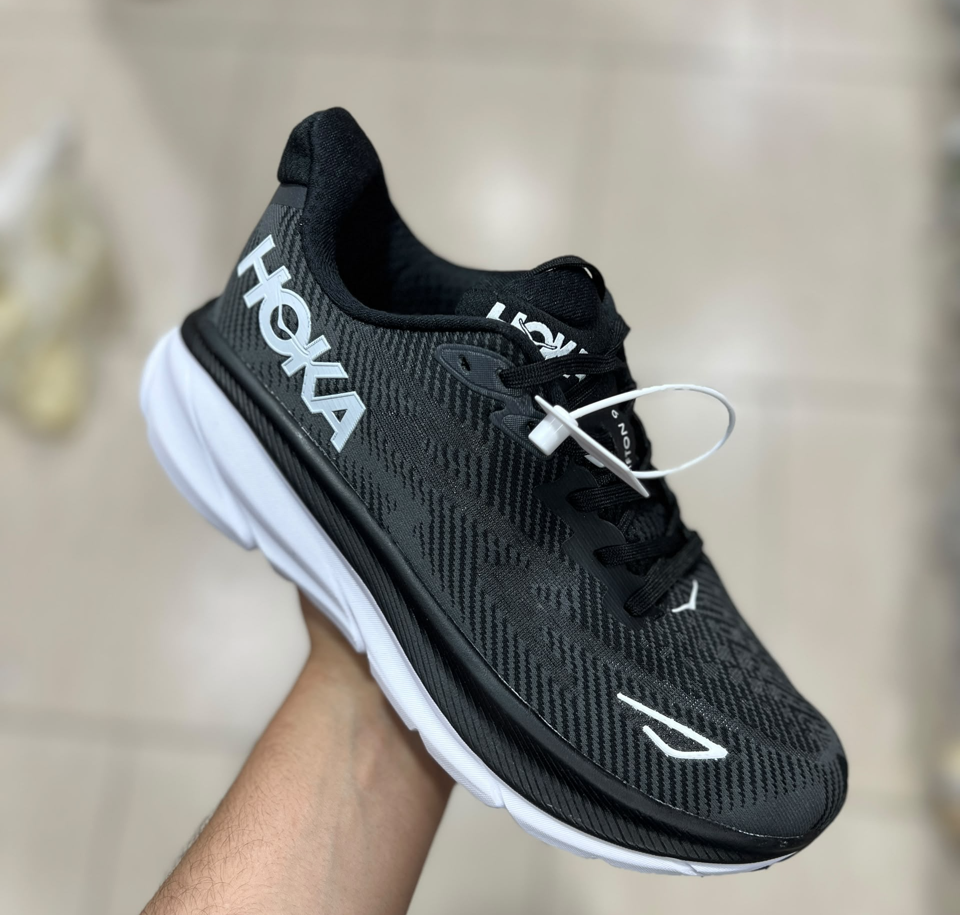کتونی وارداتی هوکا کلیفتون۹مسترکوالیتی Hoka Cliftonساخت ویتنام سایز ۴۰الی ۴۵ فروش تکی وعمده ضمانت کیفیت کالا