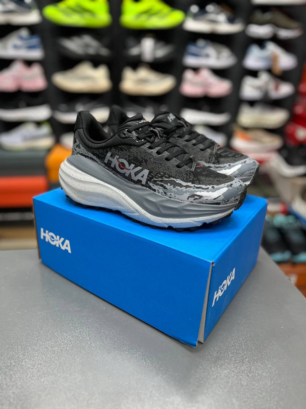 کتونی رانینگ و پیاده رویی هوکا استینسون ۷مسترکوالیتی Hoka stinson 7ساخت ویتنام وارداتی سایز ۴۰الی ۴۵فروش تکی و عمده ضمانت کیفیت کالا