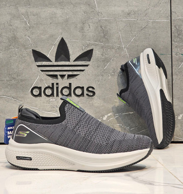 کتونی اسکیچرز طبی و راحتی گو والک مسترکوالیتیSkechers go walkساخت ویتنام وارداتی مخصوص پیاده روی و روز مرگی سایز ۴۰الی ۴۵ضمانت اصالت کالا بالاترین کیفیت پایین ترین قیمت