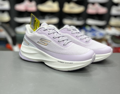 کتونی اسکیچرز هایپر بوست کربن مسترکوالیتیskechers Hyper Burstساخت ویتنام وارداتی سایز۳۷ الی ۴۰فروش تکی و عمده ضمانت کیفیت کالا