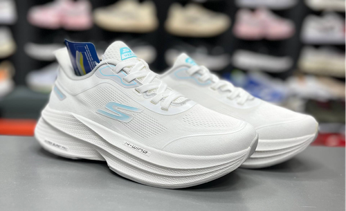 کتونی اسکیچرز هایپر بوست کربن مسترکوالیتیskechers Hyper Burstساخت ویتنام وارداتی سایز۳۷ الی ۴۰فروش تکی و عمده ضمانت کیفیت کالا