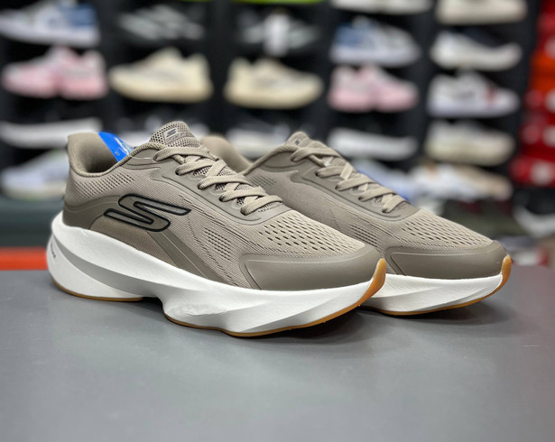 کتونی اسکیچرز هایپربوست کربن مسترکوالیتیskechers Hyper Burstساخت ویتنام وارداتی سایز ۴۰ الی ۴۵فروش تکی و عمده ضمانت کیفیت کالا