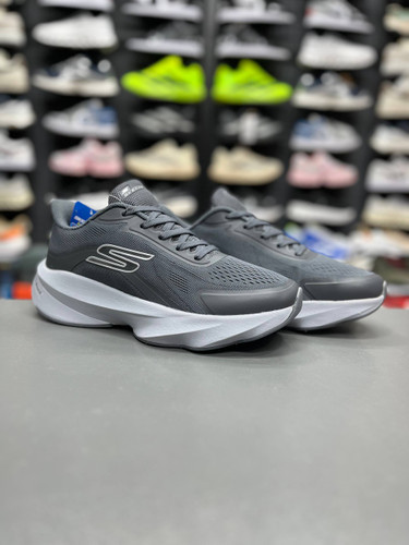 کتونی وارداتی اسکیچرز هایپربوست کربن مسترکوالیتیskechers Hyper Burstساخت ویتنام وارداتی سایز ۴۰ الی ۴۵فروش تکی و عمده ضمانت کیفیت کالا