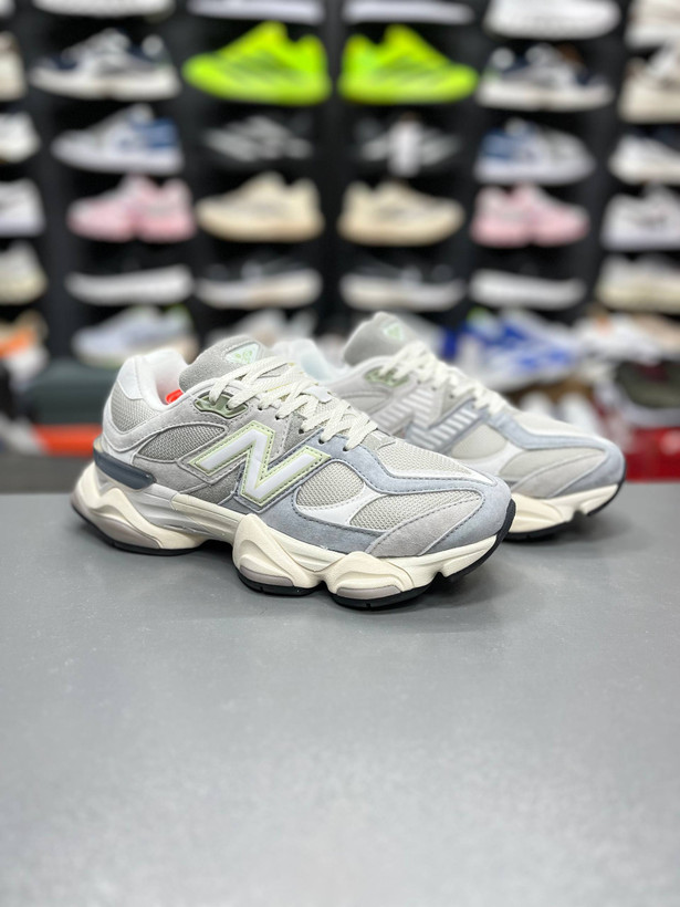 کتونی وارداتی نیوبالانس ۹۰۶۰ مسترکوالیتی Newbalance 9060ساخت ویتنام وارداتی سایز ۴۰الی ۴۵ فروش تکی و عمده ضمانت کیفیت کالا