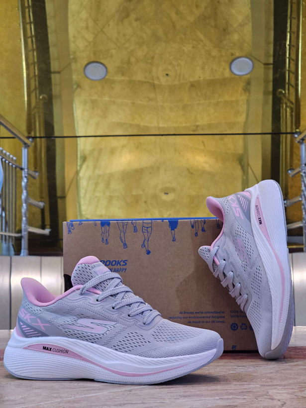 کتونی وارداتی اسکیچرز اس کای ایکس مسترکوالیتی Skechers SKXساخت ویتنام وارداتی سایز۳۷الی ۴۰فروش تکی و عمده ضمانت اصالت کالا بالاترین کیفیت درجه ۱ پایین ترین قیمت
