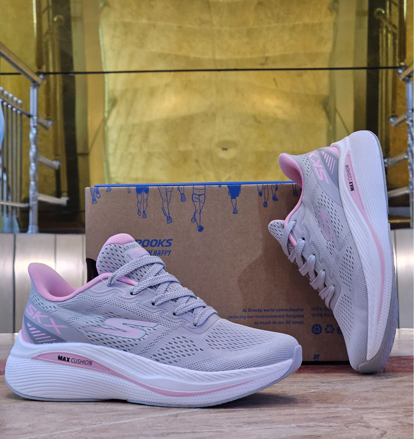 کتونی وارداتی اسکیچرز اس کای ایکس مسترکوالیتی Skechers SKXساخت ویتنام وارداتی سایز۳۷الی ۴۰فروش تکی و عمده ضمانت اصالت کالا بالاترین کیفیت درجه ۱ پایین ترین قیمت