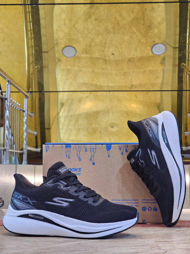کتونی وارداتی اسکیچرز اس کای ایکس مسترکوالیتی Skechers SKXساخت ویتنام وارداتی سایز۳۷الی ۴۰فروش تکی و عمده ضمانت اصالت کالا بالاترین کیفیت درجه ۱ پایین ترین قیمت