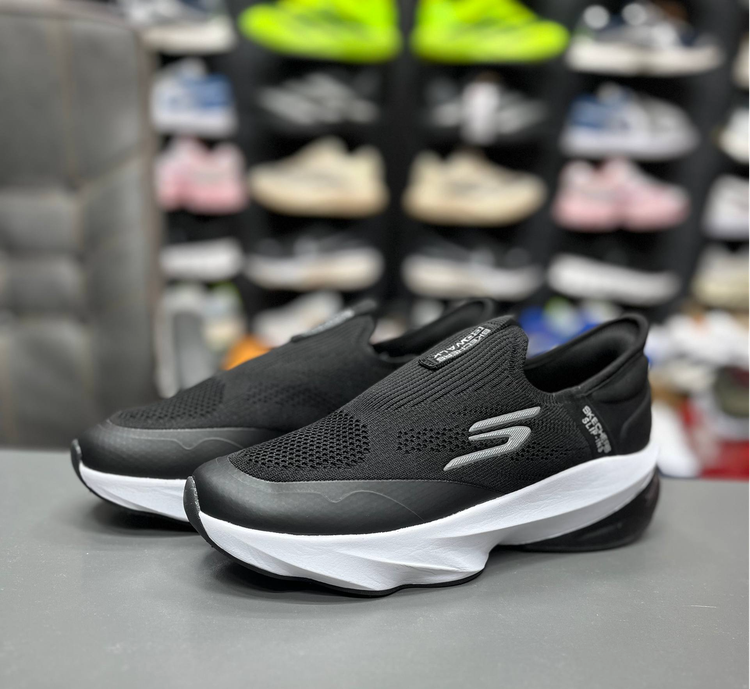 کتونی اسکیچرز گو والک مسترکوالیتیSkechers go walkساخت ویتنام وارداتی مخصوص پیاده روی و روز مرگی سایز ۳۷الی۴۰اسکیچرز طبی و راحت ضمانت اصالت کالا بالاترین کیفیت پایین ترین قیمت