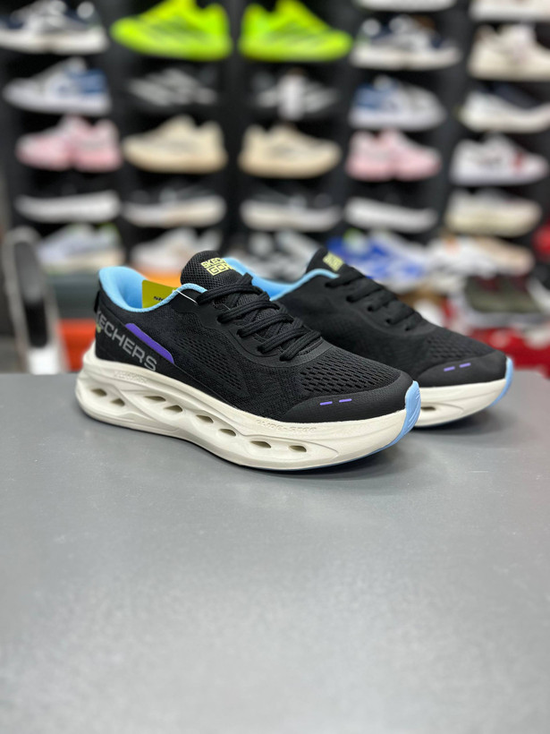 کتونی اسکیچرز اسلیپ بند دار مسترکوالیتیSkechers Slip_Insساخت ویتنام وارداتی سایز ۳۷الی۴۰ بالاترین کیفیت ضمانت اصالت کالا فروش تکی و عمده