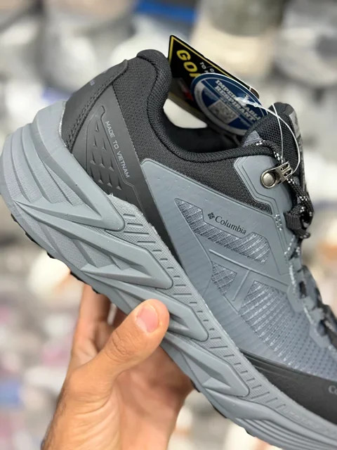 خرید کتونی وارداتی کلمبیا Colombia kailas mountain wander _2 GTX low waterproof Trekkingکتونی زمستانی گورتکس ضدآب زیره ویبرام سایز40الی ۴۵ ساخت ویتنام وارداتی فروش تکی و عمده ضمانت کیفیت کالا