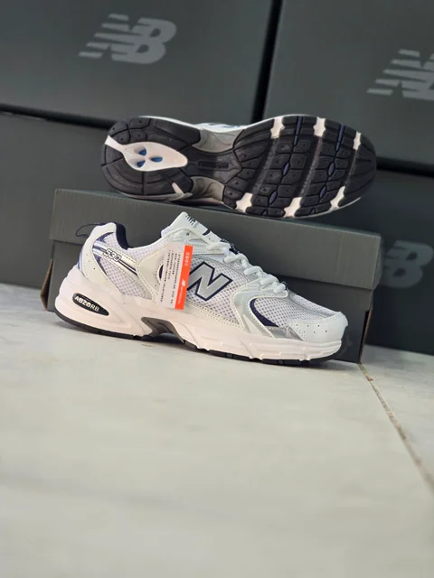 کتونی وارداتی نیوبالانس ۵۳۰ مسترکوالیتی Newbalance 530ساخت ویتنام وارداتی پیاده رویی و روزمره سایز۳۷ الی ۴۵ فروش تکی و عمده ضمانت کیفیت کالا