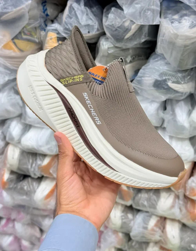 کتونی اسکیچرز بدون بند اسلیپ امو مسترکوالیتیSkechers Slip Ins Uomoساخت ویتنام وارداتی سایز ۴۰ الی ۴۵طبی و سبک و راحت فروش تکی و عمده ضمانت کیفیت کالا