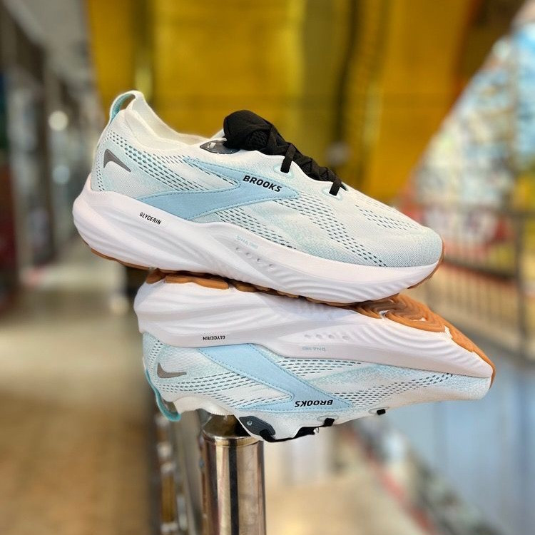 کتونی وارداتی بروکس گلیسرین ۲۱مسترکوالیتی Brooks Glycerin GTS 21ساخت ویتنام وارداتی سایز ۴۰الی ۴۵ فروش تکی و عمده ضمانت اصالت کالا بالاترین کیفیت درجه ۱
