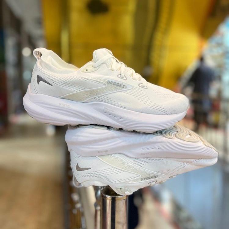 کتونی وارداتی بروکس گلیسرین ۲۱مسترکوالیتی Brooks Glycerin GTS 21ساخت ویتنام وارداتی سایز ۴۰الی ۴۵ فروش تکی و عمده ضمانت اصالت کالا بالاترین کیفیت درجه ۱