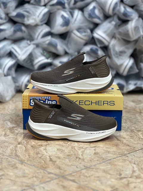 کتونی وارداتی اسکیچرز بدون بند مسترکوالیتیSkechers Slip _Ins Ultra Go Sole Memory Foamساخت ویتنام وارداتی سایز ۴۰ الی ۴۵مخصوص پا درد و کمر درد با زیره فوق العاده طبی و راحت فروش تکی و عمده ضمانت کیفیت کالا