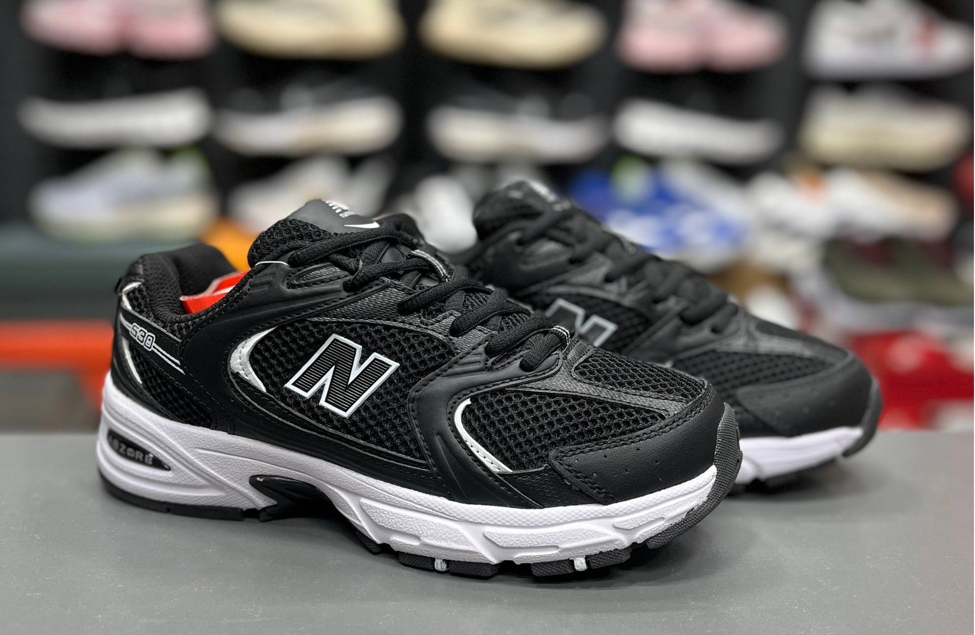 کتونی وارداتی نیوبالانس ۵۳۰ مسترکوالیتی Newbalance 530ساخت ویتنام پیاده رویی و روزمره سایز۳۷ الی ۴۵ ست پرفروش زنانه و مردانه کتونی نیوبالانس۵۳۰ فروش تکی و عمده ضمانت کیفیت کالا