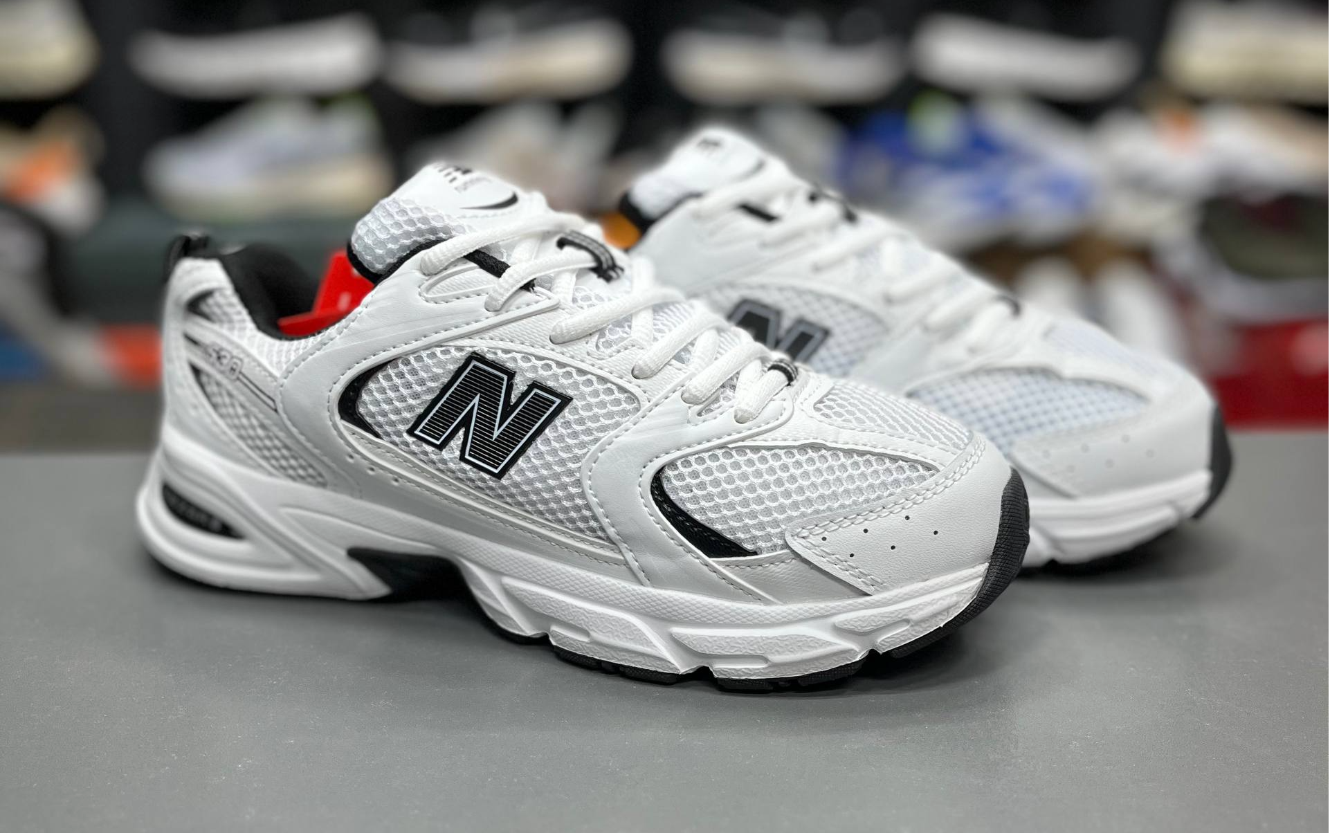 کتونی وارداتی نیوبالانس ۵۳۰ مسترکوالیتی Newbalance 530ساخت ویتنام پیاده رویی و روزمره سایز۳۷ الی ۴۵ ست پرفروش زنانه و مردانه کتونی نیوبالانس۵۳۰ فروش تکی و عمده ضمانت کیفیت کالا