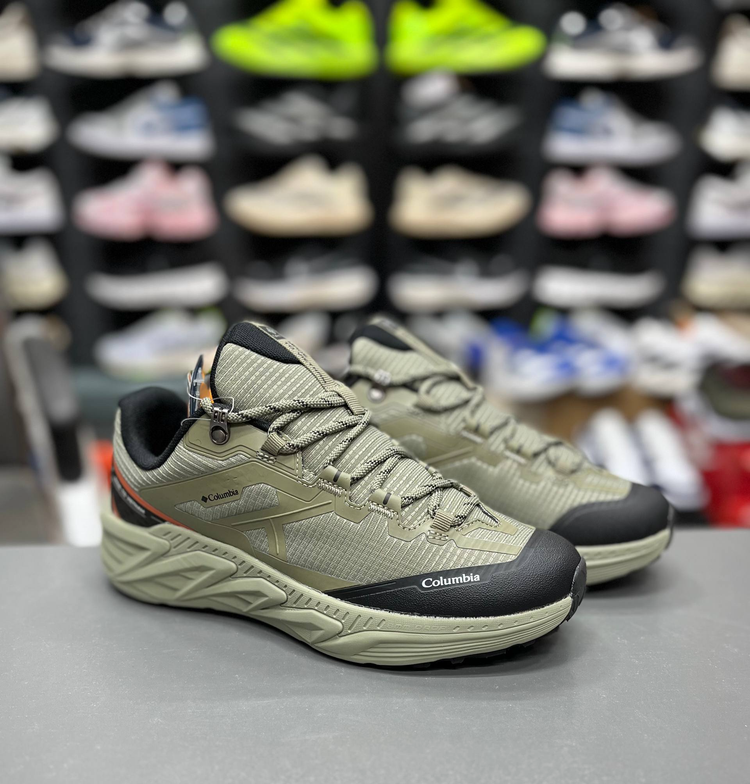خرید کتونی وارداتی کلمبیا Colombia kailas mountain wander _2 GTX low waterproof Trekkingکتونی زمستانی گورتکس ضدآب زیره ویبرام سایز40الی ۴۵ ساخت ویتنام وارداتی فروش تکی و عمده ضمانت کیفیت کالا