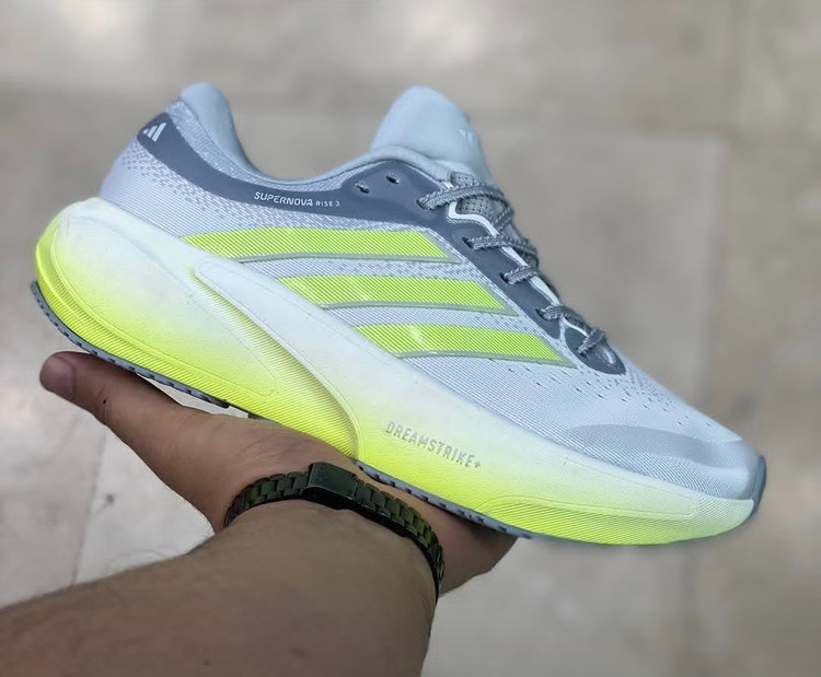 کتونی وارداتی آدیداس سوپرنوا رایز ۳ مسترکوالیتی Adidas Supernova Rise 3ساخت ویتنام وارداتی سایز ۴۰ الی ۴۵فروش تکی و عمده ضمانت اصالت کالا