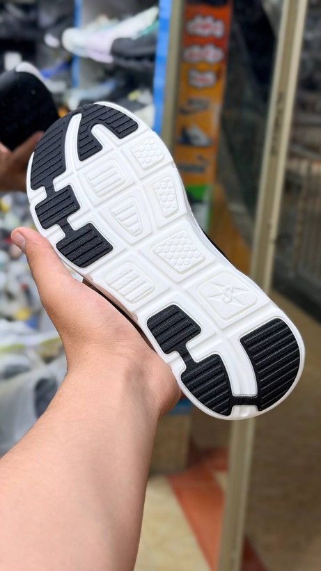 کتونی وارداتی اسکیچرز بدون بند مموری فوم سبک و طبی و راحت مستر کوالیتیSkechers Slip _Ins Ultra Go Sole Memory Foamساخت ویتنام وارداتی سایز۳۷_۳۸_۳۹_۴۰فروش تکی و عمده ضمانت و کیفیت کالا