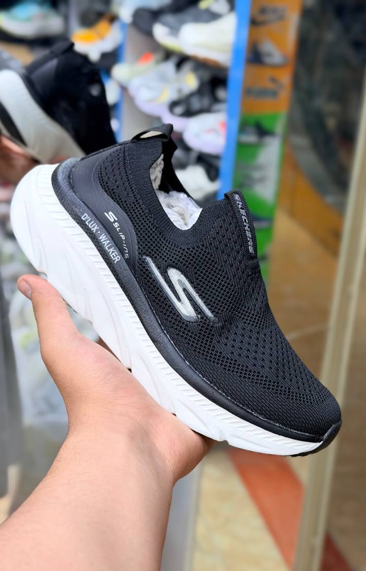 کتونی اسکیچرز بدون بند مموری فوم سبک و طبی و راحت مستر کوالیتیSkechers Slip _Ins Ultra Go Sole Memory Foamساخت ویتنام وارداتی سایز۳۷_۳۸_۳۹_۴۰فروش تکی و عمده ضمانت و کیفیت کالا
