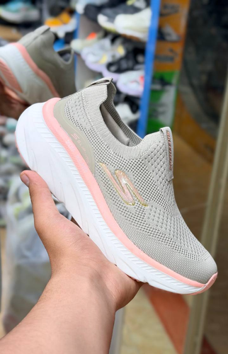 کتونی اسکیچرز بدون بند مموری فوم سبک و طبی و راحت مستر کوالیتیSkechers Slip _Ins Ultra Go Sole Memory Foamساخت ویتنام وارداتی سایز۳۷_۳۸_۳۹_۴۰فروش تکی و عمده ضمانت و کیفیت کالا