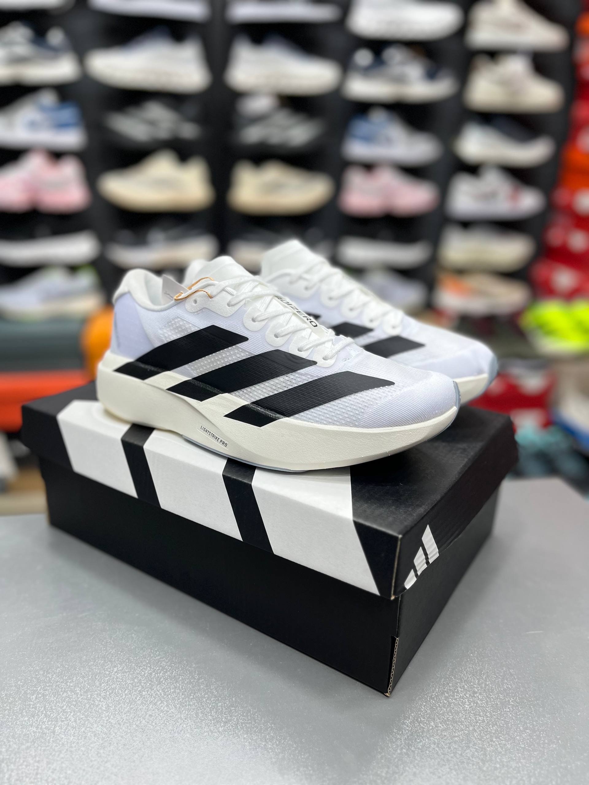 کتونی وارداتی آدیداس آدیزیرو مسترکوالیتی Adidas Adizero EVOSLساخت ویتنام سایز ۳۷ الی ۴۵ ست جذاب زنانه و مردانه ضمانت کیفیت کالا فروش تکی و عمده
