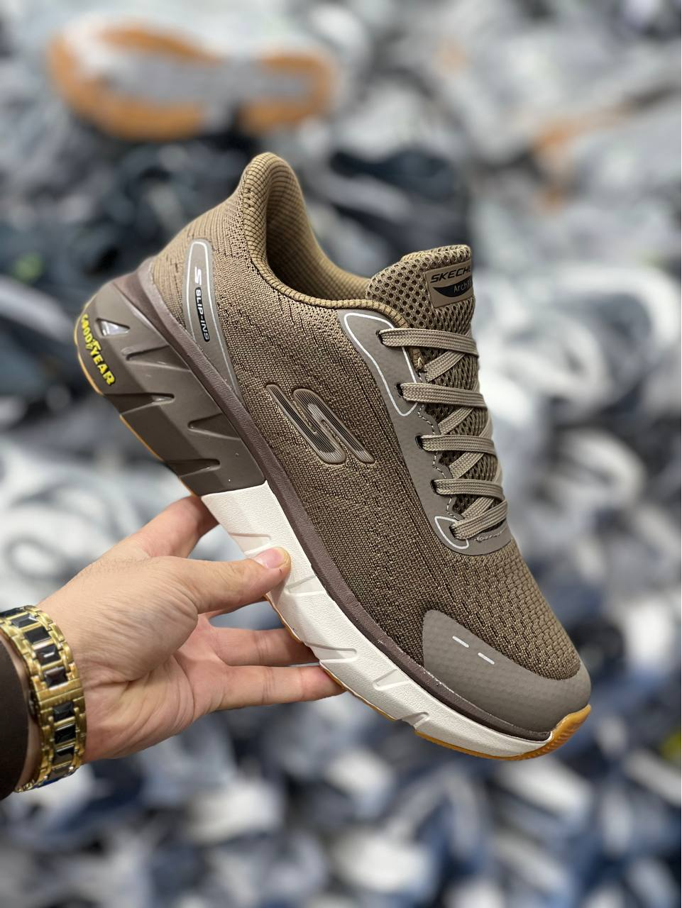 کتونی اسکیچرز آرچ فیت اسلیپ اینز با زیره گودیر مسترکوالیتیSkechers Archfit Slip-insساخت ویتنام وارداتی سایز۴۰ الی ۴۵ مخصوص پیاده رویی و روزمره فروش تکی و عمده ضمانت کیفیت کالا