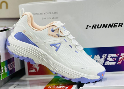 کتونی وارداتی آی رانر مسترکوالیتی I-RUNNER GORE-TEXساخت ویتنام وارداتی گورتکس ضد آب مخصوص ۴ فصل سایز ۳۷ الی ۴۰فروش تکی و عمده ضمانت اصالت کالا بالاترین کیفیت درجه ۱