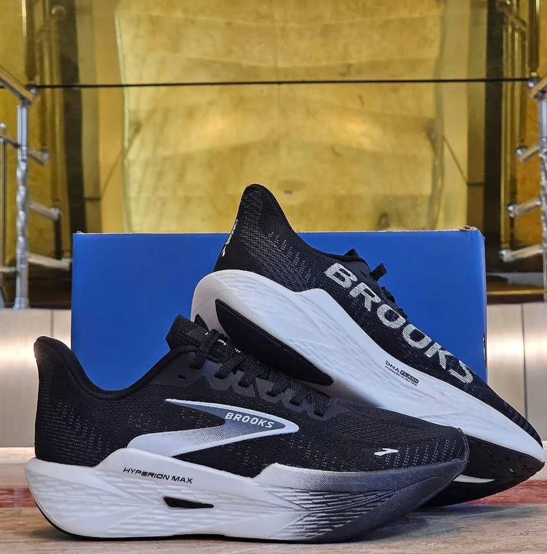 کتونی وارداتی بروکس هایپریون مکس مسترکوالیتی Brooks Hyperion Maxساخت ویتنام وارداتی سایزبندی 40الی ۴۵ضمانت کیفیت کالافروش تکی و عمده