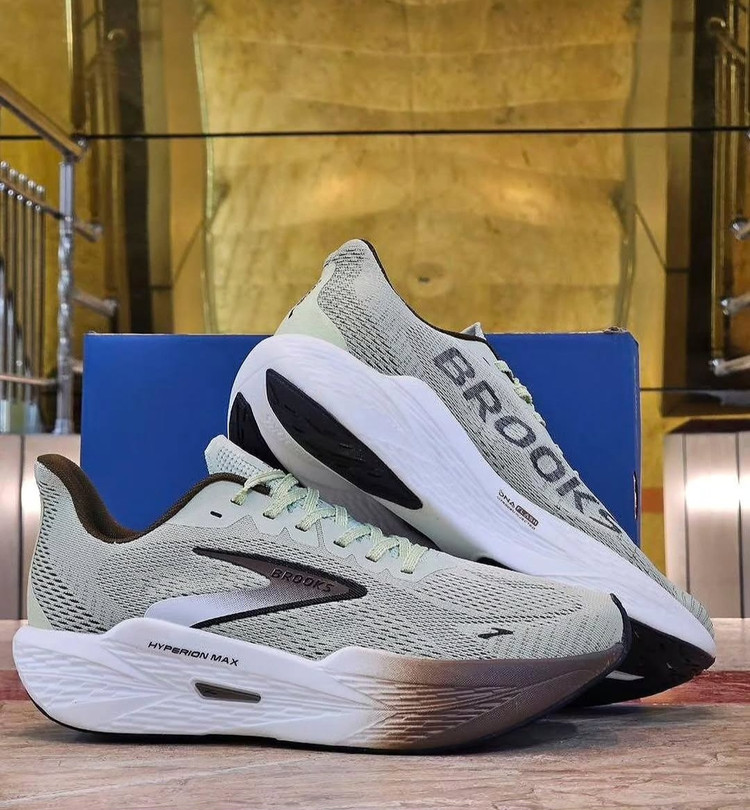 کتونی وارداتی بروکس هایپریون مکس مسترکوالیتی Brooks Hyperion Maxساخت ویتنام وارداتی سایزبندی 40الی ۴۵ضمانت کیفیت کالافروش تکی و عمده