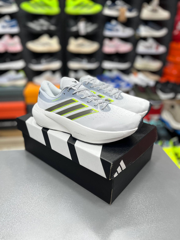 کتونی وارداتی آدیداس سوپرنوا رایز ۳ مسترکوالیتی Adidas Supernova Rise 3ساخت ویتنام وارداتی سایز ۴۰ الی ۴۵فروش تکی و عمده ضمانت اصالت کالا