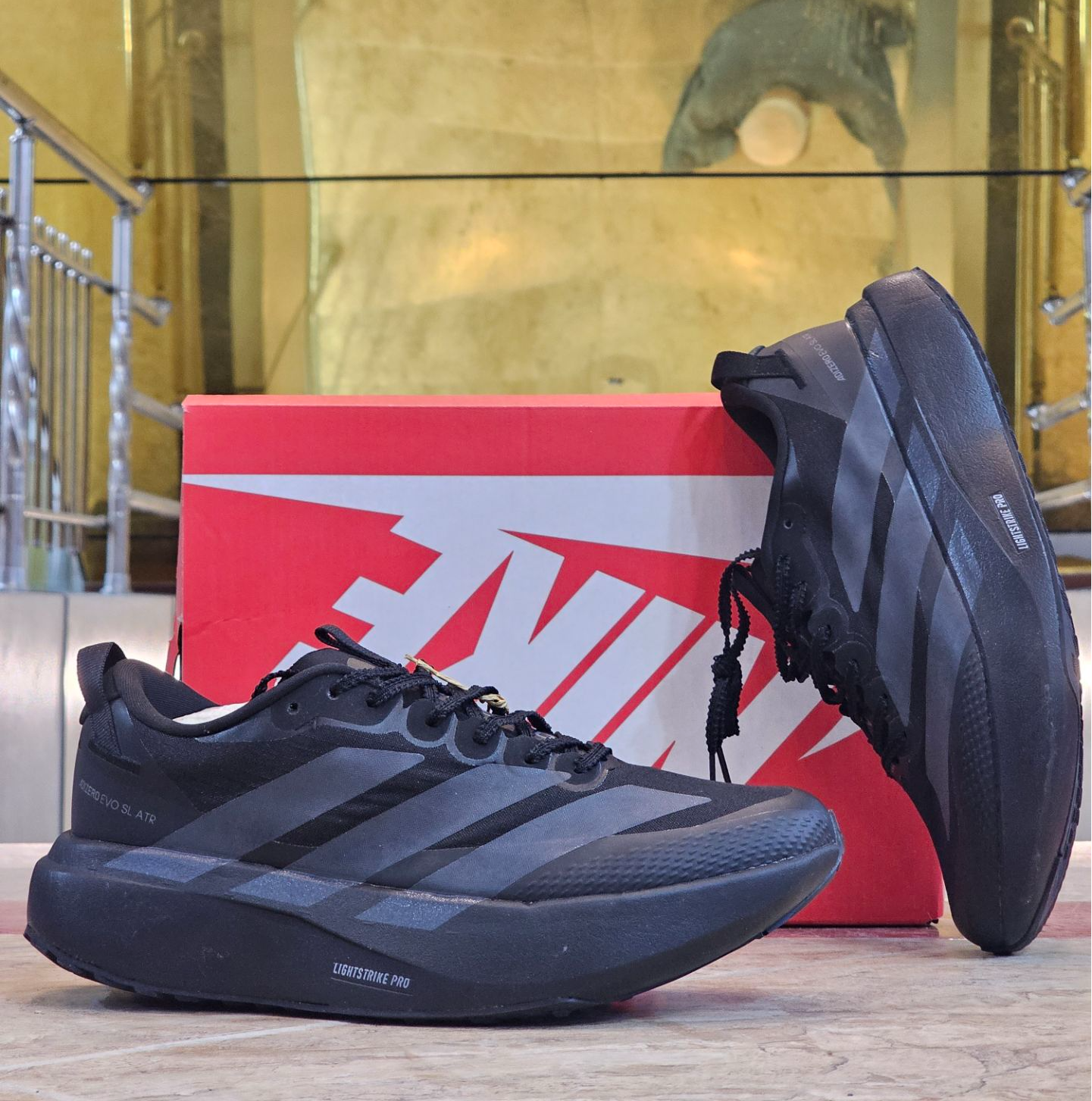 کتونی وارداتی آدیداس آدیزیرو یو اس ال آرت مسترکوالیتی Adidas Adizero Evo SL ATRساخت ویتنام وارداتی سایز ۴۰ الی ۴۵ضمانت کیفیت کالا فروش تکی و عمده