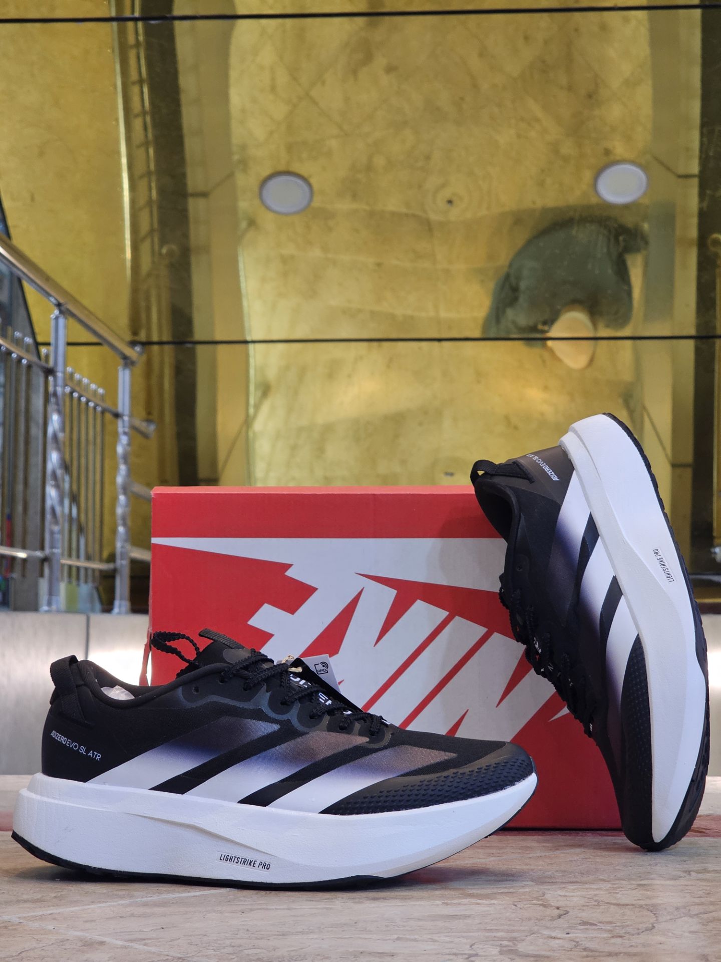 کتونی وارداتی آدیداس آدیزیرو یو اس ال آرت مسترکوالیتی Adidas Adizero Evo SL ATRساخت ویتنام وارداتی سایز ۴۰ الی ۴۵ضمانت کیفیت کالا فروش تکی و عمده