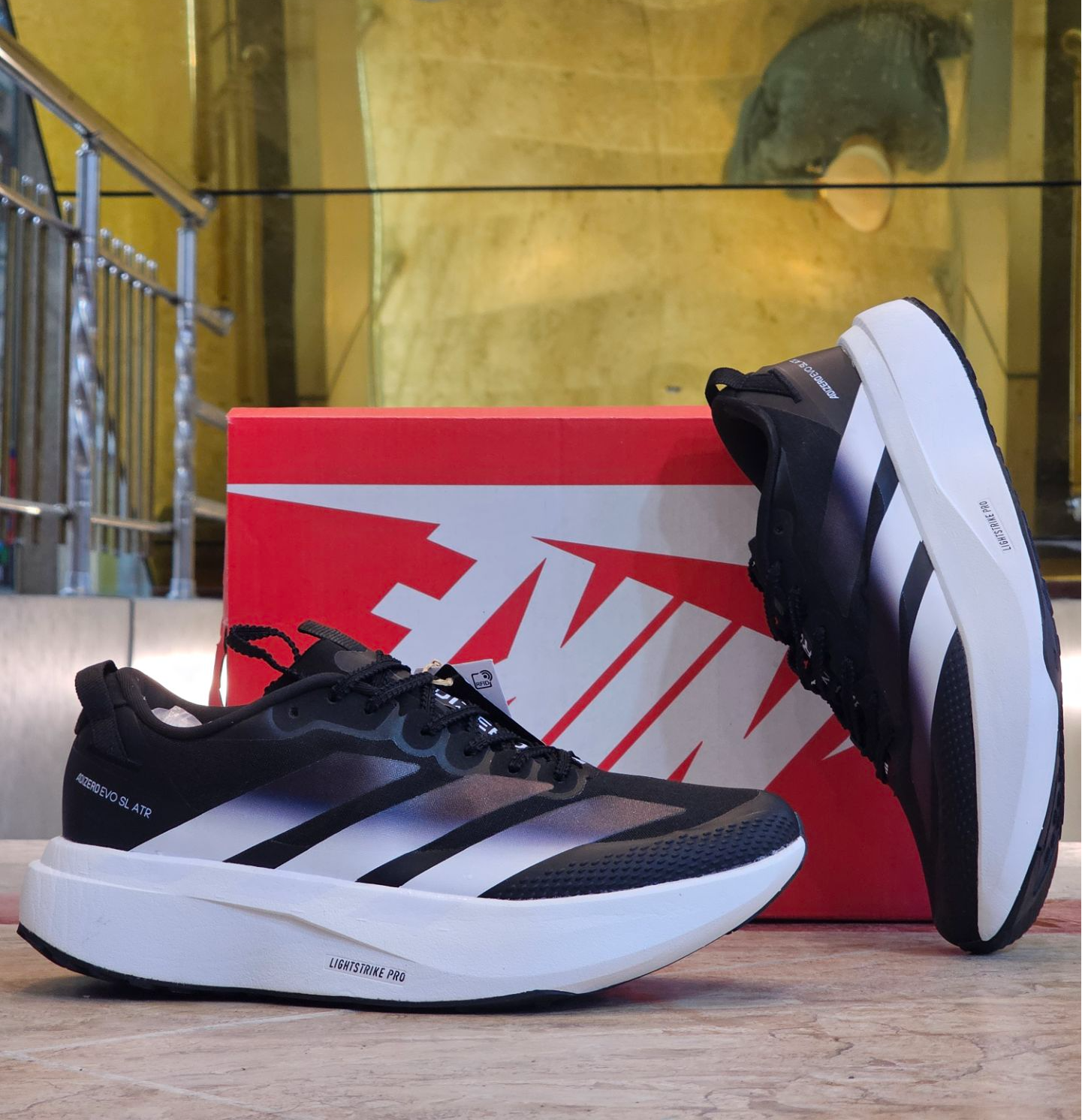 کتونی وارداتی آدیداس آدیزیرو یو اس ال آرت مسترکوالیتی Adidas Adizero Evo SL ATRساخت ویتنام وارداتی سایز ۴۰ الی ۴۵ضمانت کیفیت کالا فروش تکی و عمده