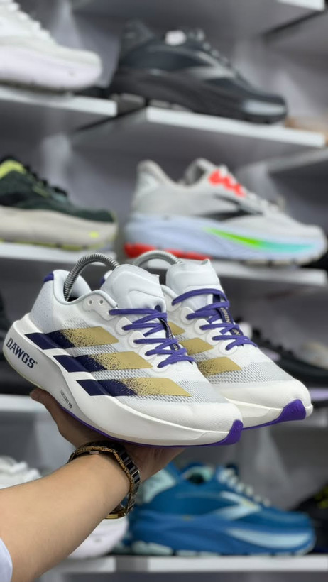 کتونی وارداتی آدیداس ادیزیرو مسترکوالیتی Adidas Adizero EVOSLساخت ویتنام سایز۴۰ الی ۴۵ضمانت کیفیت کالا فروش تکی و عمده