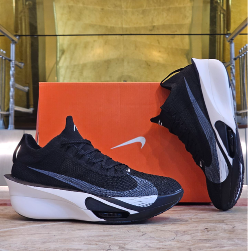 کتونی نایک ایرزوم آلفا فلای۳مستر کوالیتیNike air zoom alphafly ۳ساخت ویتنام وارداتی سایز ۴۰ الی ۴۵ کفش رانینگ و دویدن در مسافت های طولانی فروش تکی و عمده ضمانت کیفیت کالا